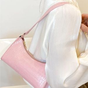 Crocodile Single Zip Shoulder Bag